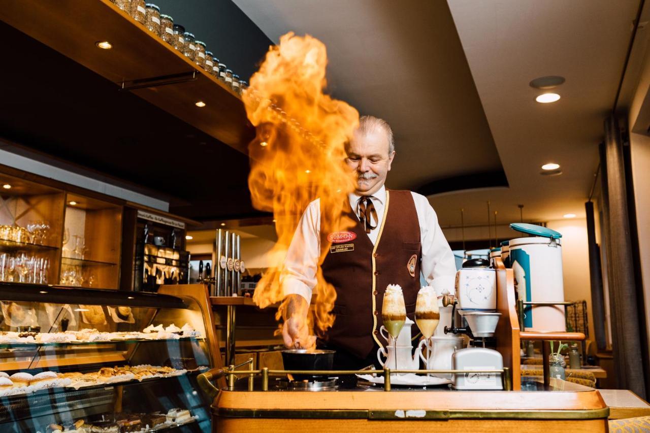Simon - Hotel & Cafe Bad Tatzmannsdorf Eksteriør bilde